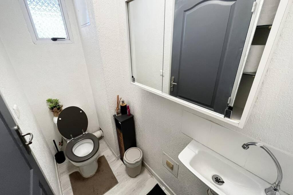 Heipoe Lodge - 6 Min Airport, Wifi, Ac & Parking Papeete  Exterior photo