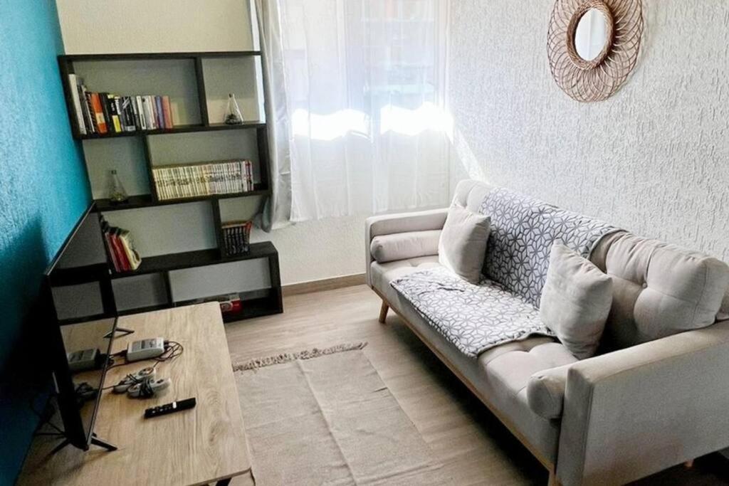 Heipoe Lodge - 6 Min Airport, Wifi, Ac & Parking Papeete  Exterior photo