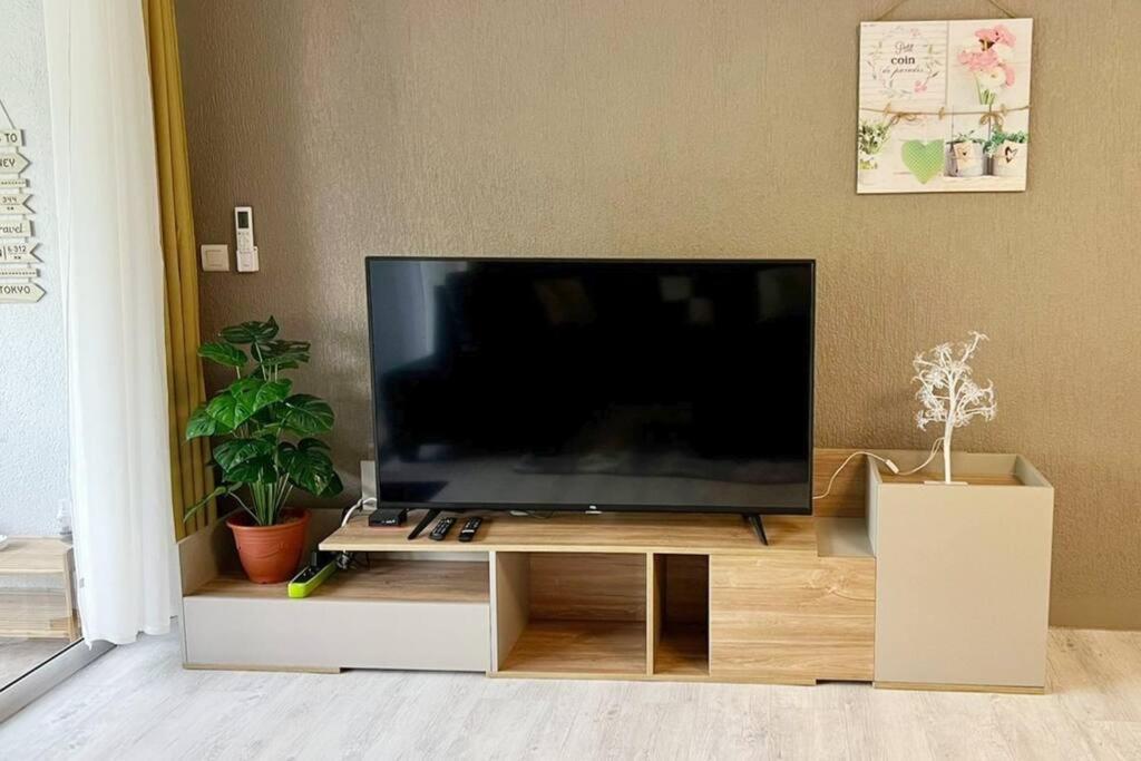 Heipoe Lodge - 6 Min Airport, Wifi, Ac & Parking Papeete  Exterior photo